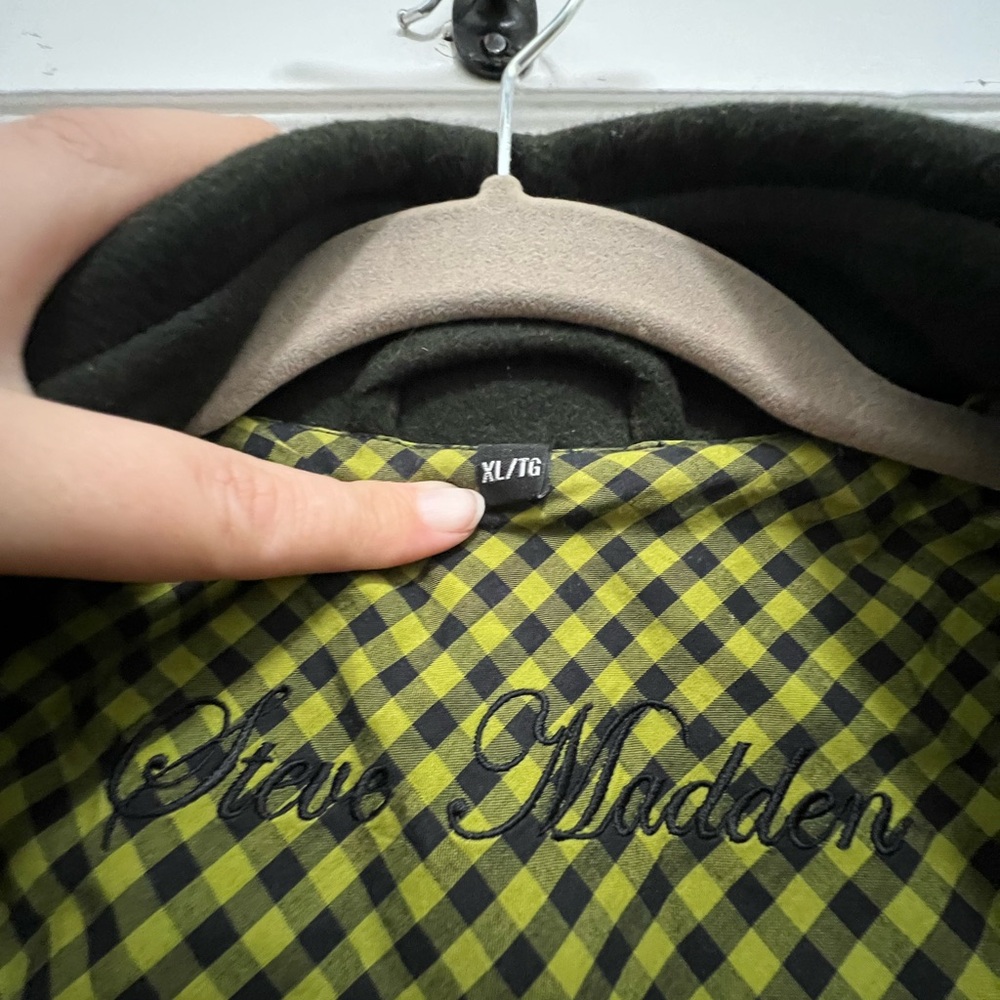 Women's Green Military Style Winter Jacket - Picture 2 of 4